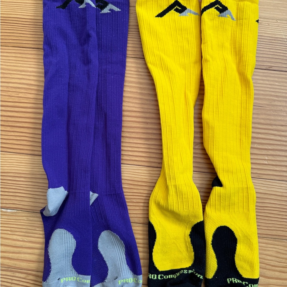 preloved Pro Compression socks, 2 pairs S/M